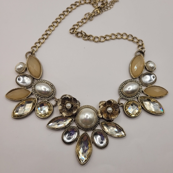 Lovely costume necklace - Picture 4 of 4